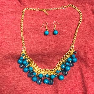 Elegant necklace with earrings